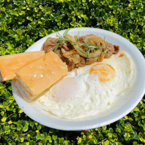 2 Huevos, Bistec, Café con Leche y Tostada